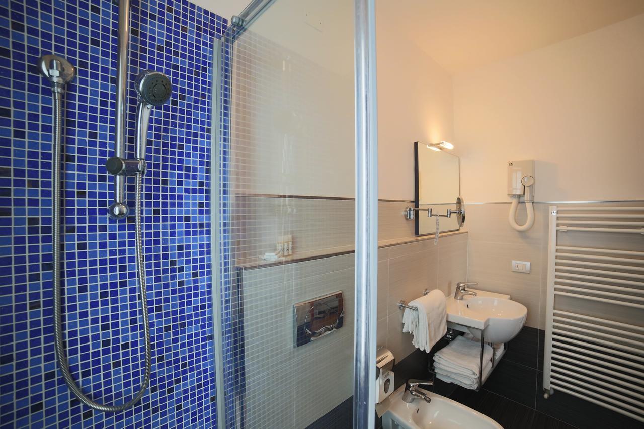 Hotel Caribia Pinarella Cervia Eksteriør billede